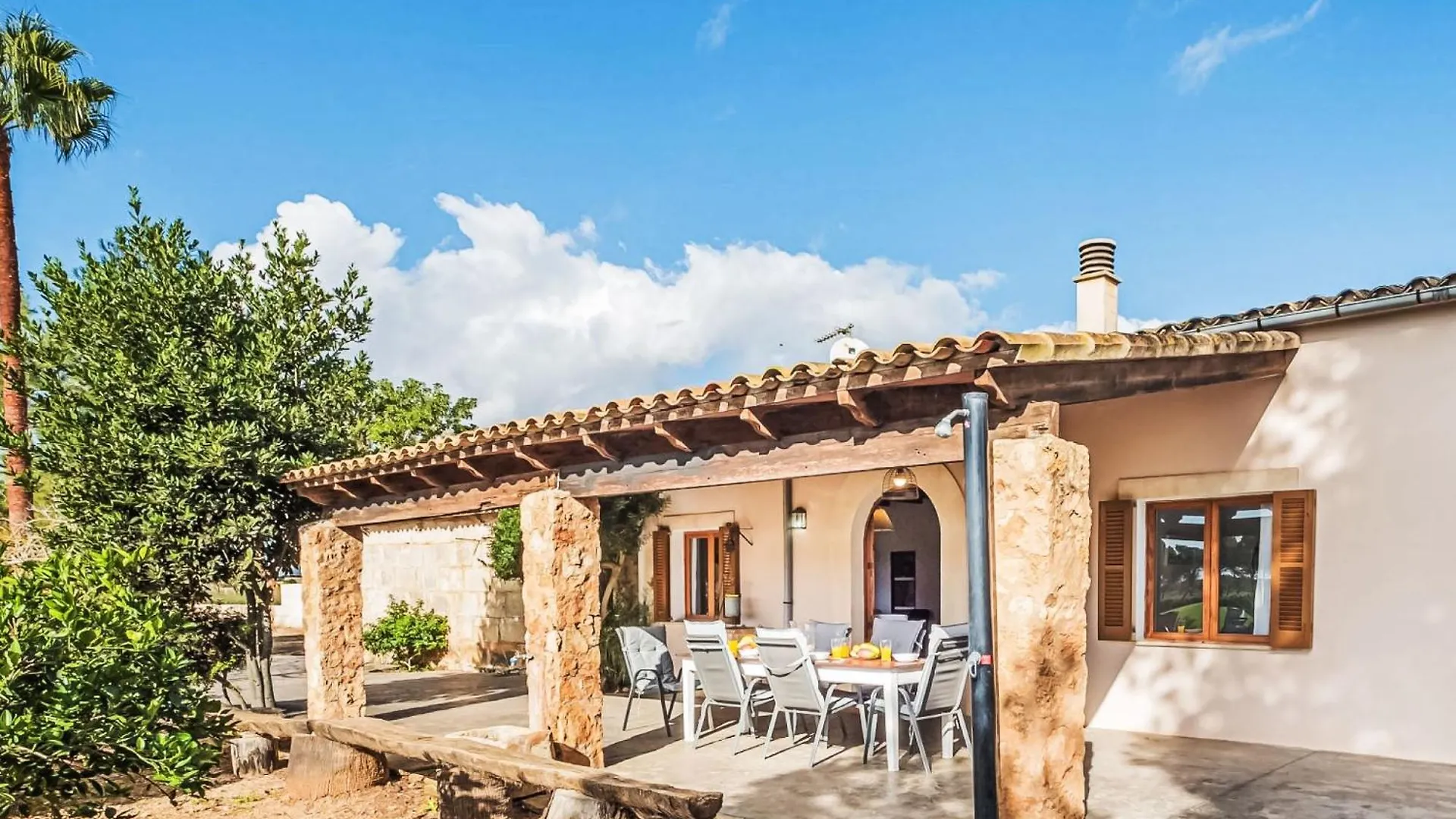 Contacts de Holiday Home Finca Ca Na Brila By Interhome